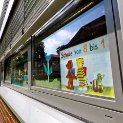 Betreuungsangebot der Grundschule Rees - Link öffnet seitenüberlagerndes Dialog-Fenster