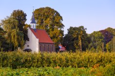 Kirche_Grietherbusch.JPG