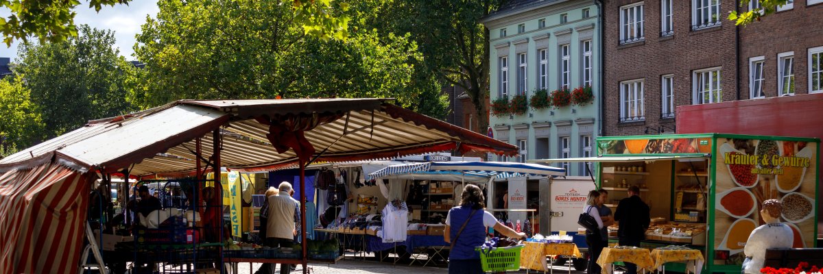 Markt_in_Rees_4333.JPG