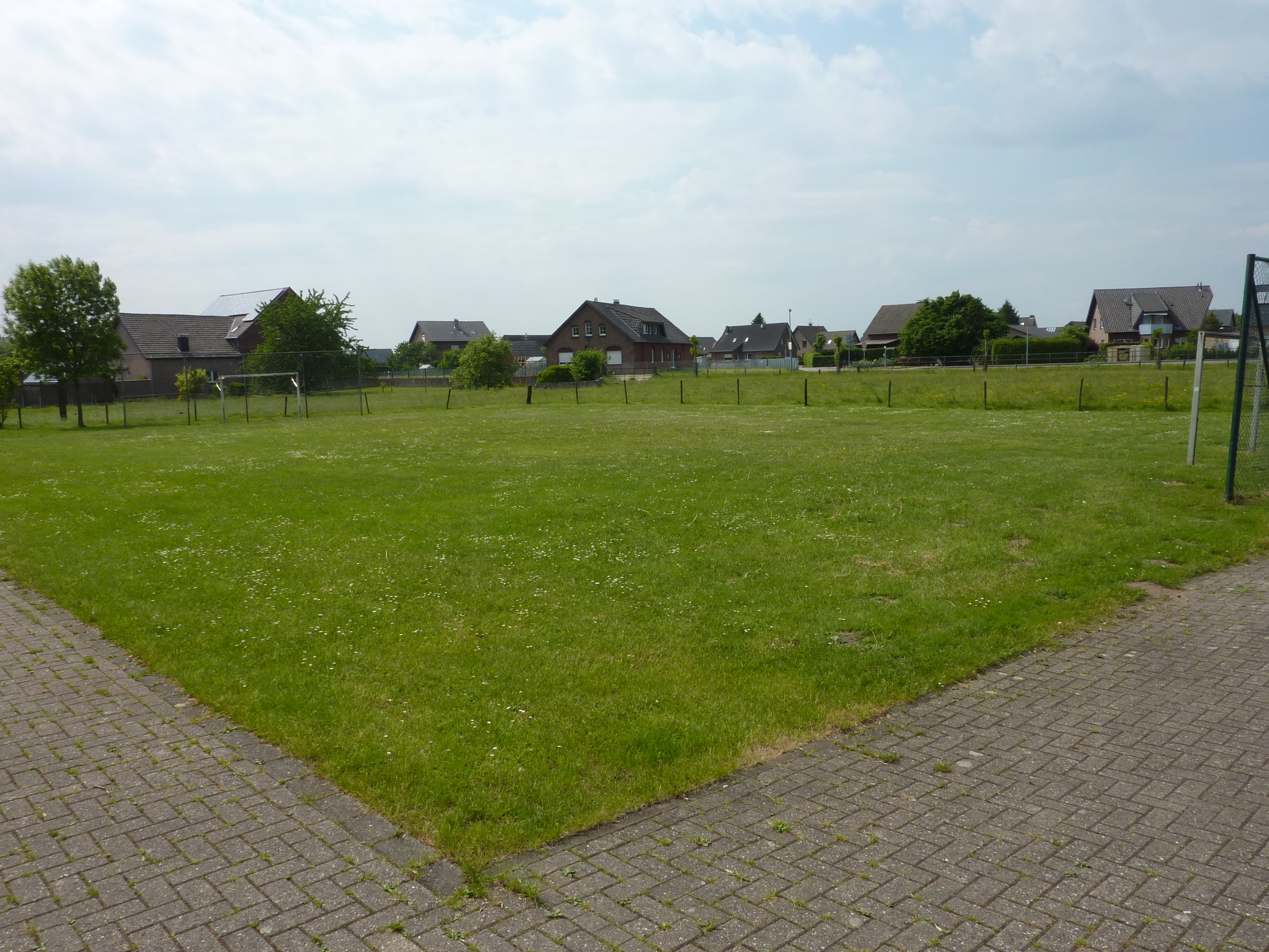Bolzplatz Millingen.JPG
