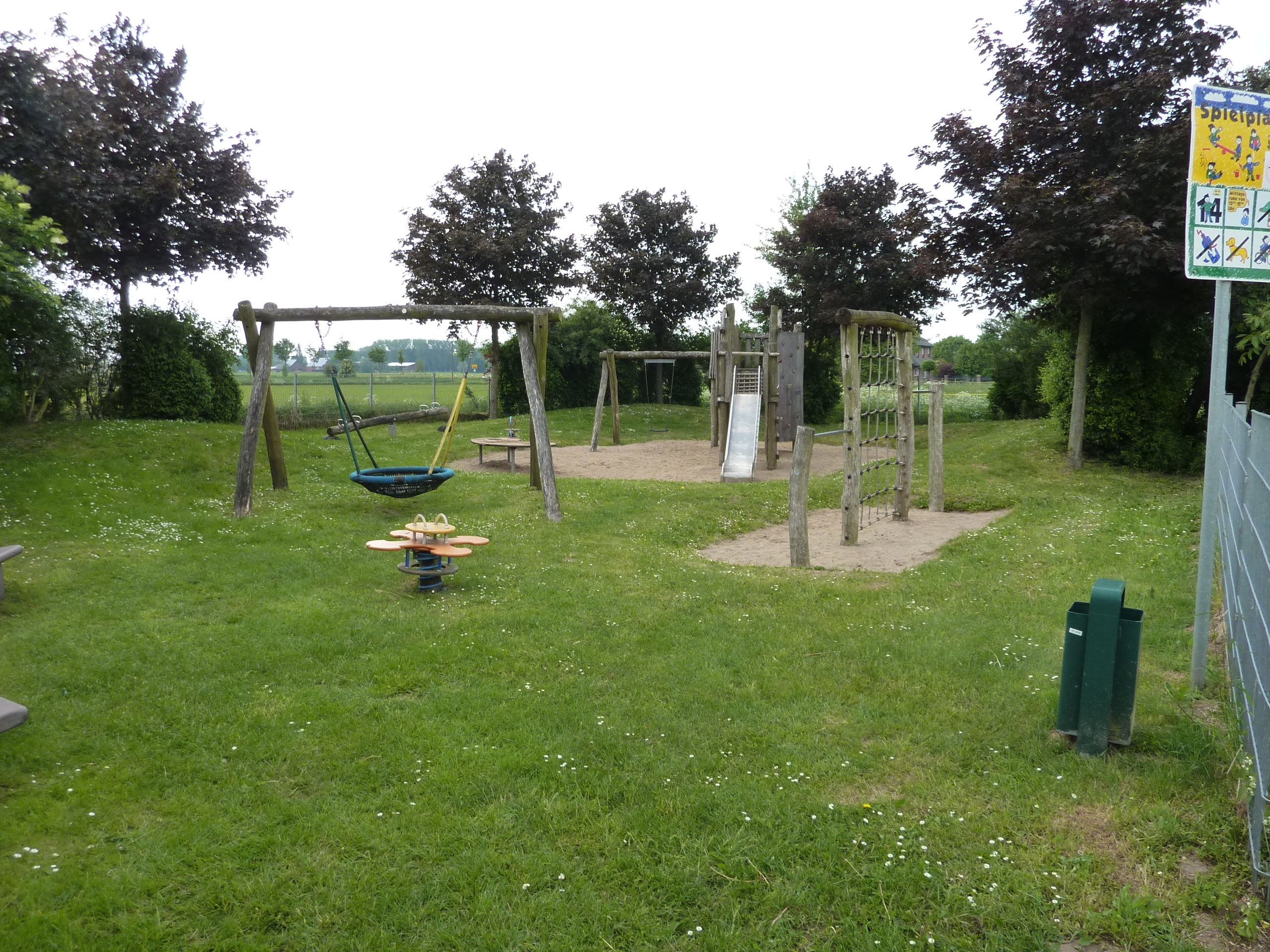 Spielplatz_Sandacker.JPG