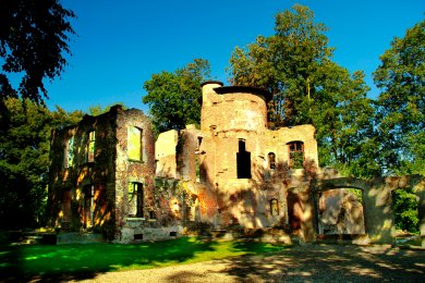 Burg Empel-1.jpg